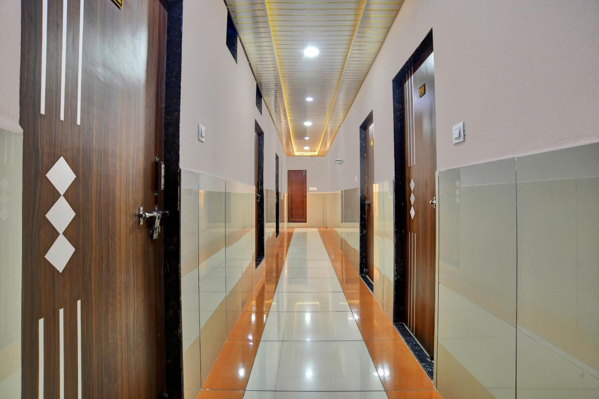 Hotel O Sai Sahara Indore Zewnętrze zdjęcie