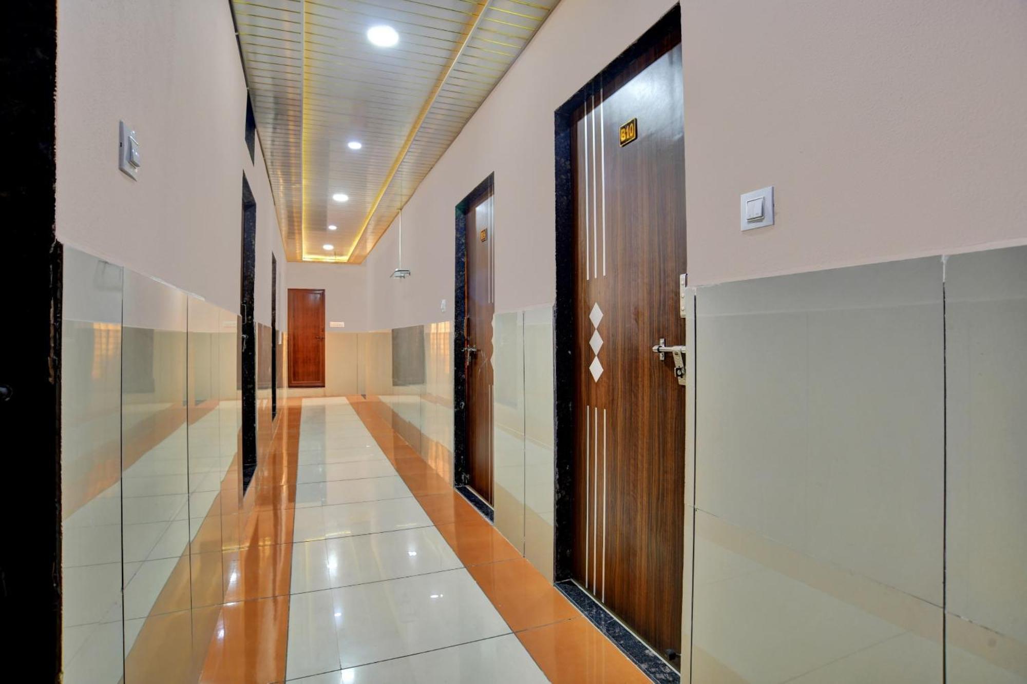 Hotel O Sai Sahara Indore Zewnętrze zdjęcie